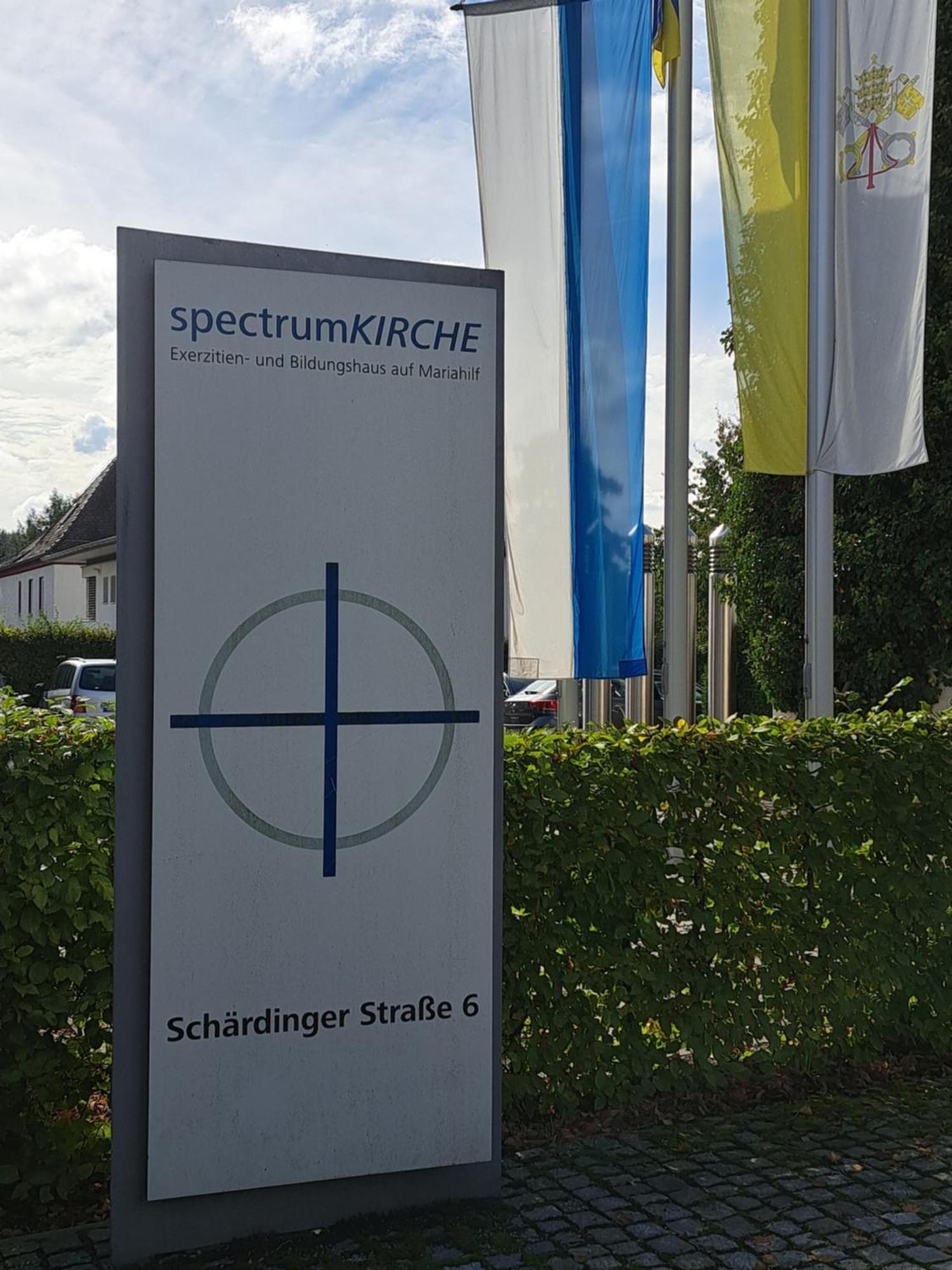Spectrum Kirche Exerzitien-Und Bildungshaus Auf Mariahilf Passau Eksteriør billede